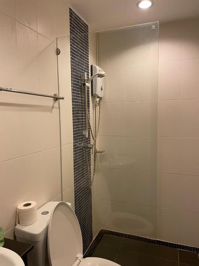 The Room Sansabai Patong Exterior foto